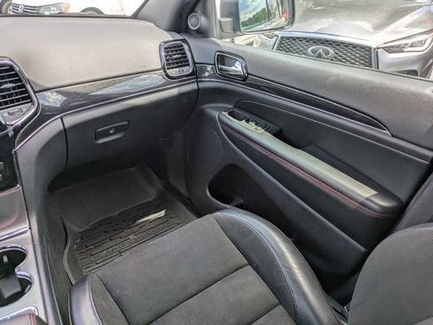 Used 2020 Jeep Grand Cherokee Trailhawk AWD/4WD image 18