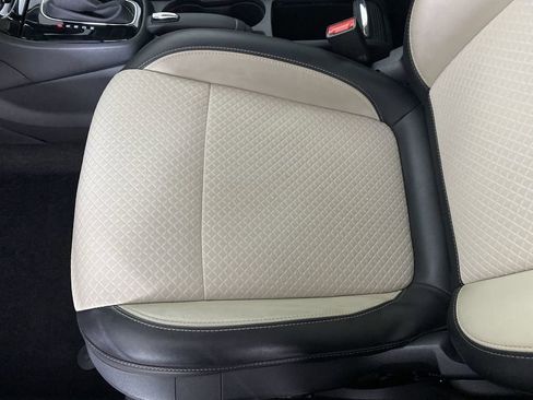 Used 2019 Buick Encore Preferred image 21