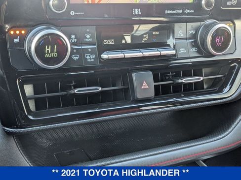 Used 2021 Toyota Highlander XSE image 22
