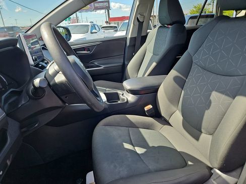Used 2023 Toyota RAV4 XLE FWD image 20