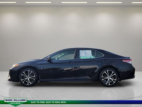 Used 2020 Toyota Camry SE w/ Audio Package FWD image 7
