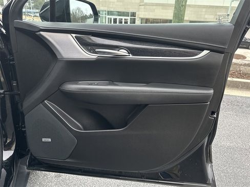 Certified 2022 Cadillac XT5 Premium Luxury w/ LPO, ONYX Package image 14