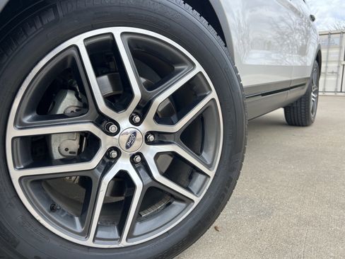 Used 2016 Ford Explorer Sport w/ Equipment Group 401A image 16