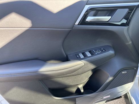 New 2026 Mitsubishi Outlander AWD image 11