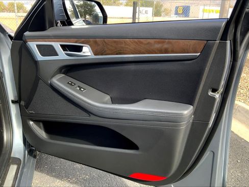 Used 2015 Hyundai Genesis 3.8 w/ Option Group 04 image 19