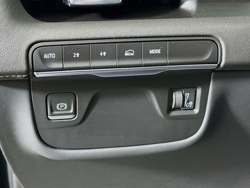 Used 2024 Cadillac Escalade ESV Premium Luxury w/ LPO, Floor Liner Package AWD/4WD image 11