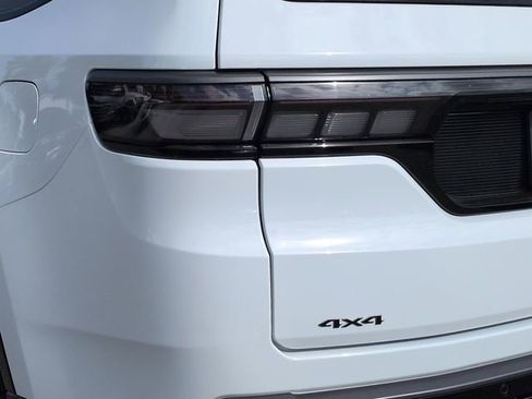 New 2026 Jeep Grand Wagoneer 4WD image 12