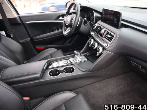 Used 2022 Genesis G70 2.0T image 26