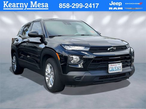 Used 2021 Chevrolet TrailBlazer LS w/ LPO, Blackout Package image 1