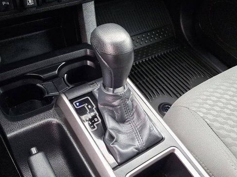 Certified 2023 Toyota Tacoma SR5 AWD/4WD image 14