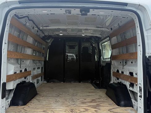 Used 2019 Ford Transit 250 130 Low Roof w/ Exterior Upgrade Package RWD image 20