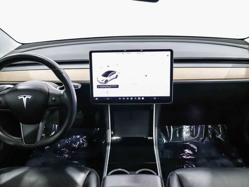 Used 2018 Tesla Model 3 Long Range RWD image 13