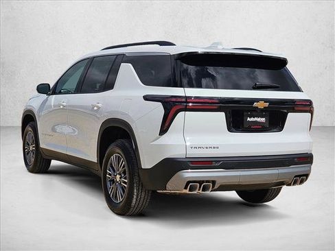 New 2026 Chevrolet Traverse LT w/ LPO, Floor Liner Package FWD image 9