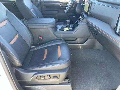 Used 2023 GMC Sierra 1500 AT4 image 28