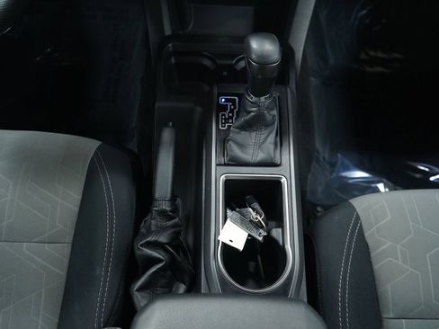 Used 2021 Toyota Tacoma TRD Sport image 15