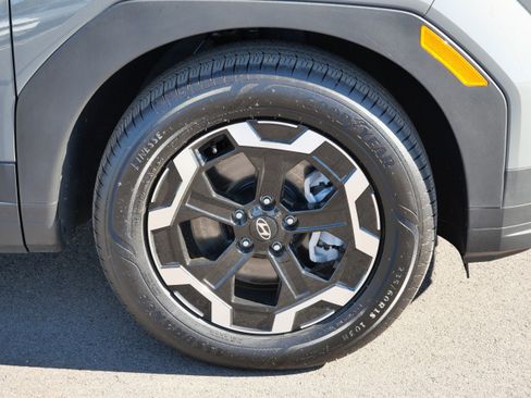 Certified 2025 Hyundai Santa Fe SEL image 15