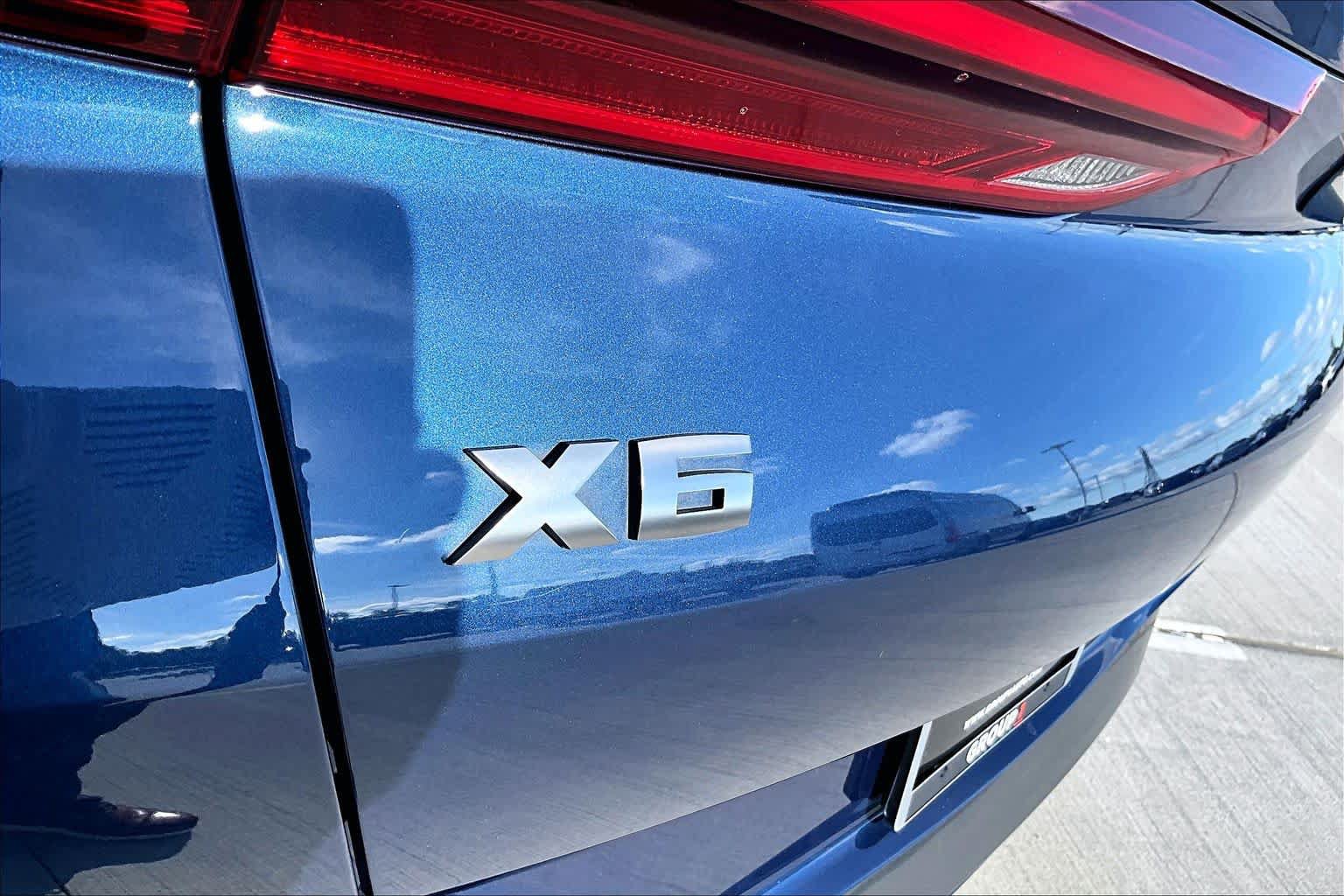 Used 2023 BMW X6 M50i w/ Executive Package AWD/4WD image 29