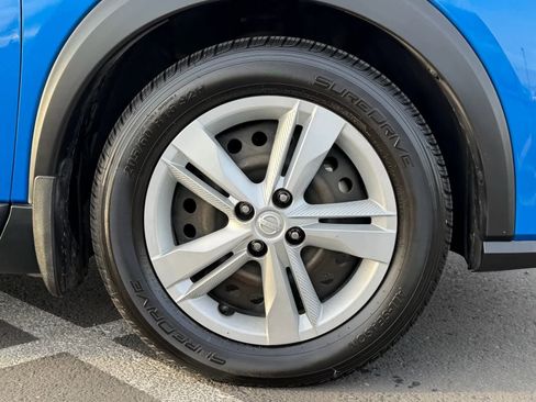 Used 2021 Nissan Kicks S image 10