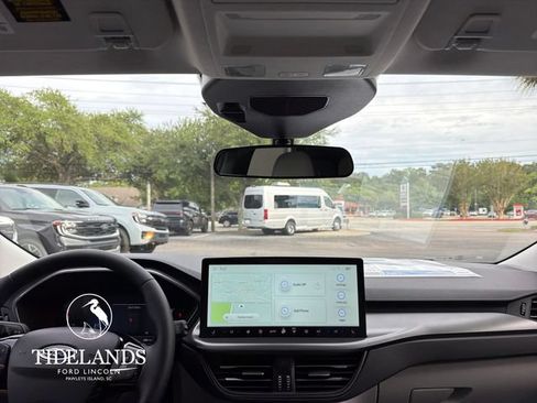 New 2026 Ford Escape SE FWD image 21