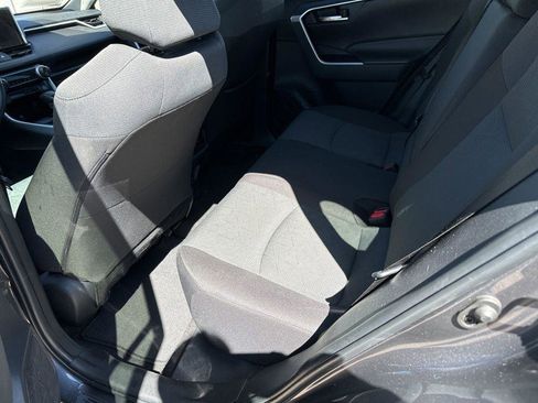 Used 2024 Toyota RAV4 XLE FWD image 5