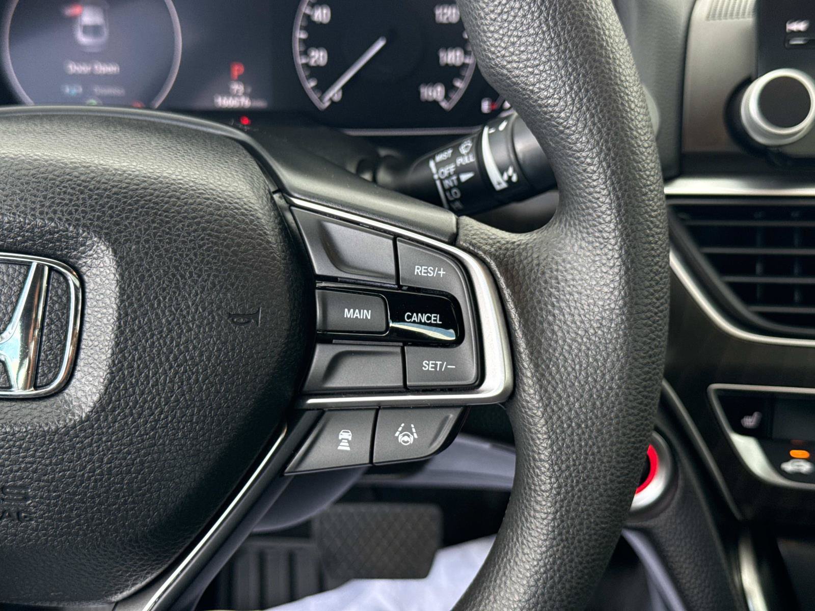 Certified 2018 Honda Accord EX image 10