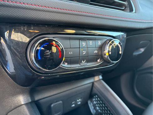 Certified 2024 Chevrolet TrailBlazer RS image 19