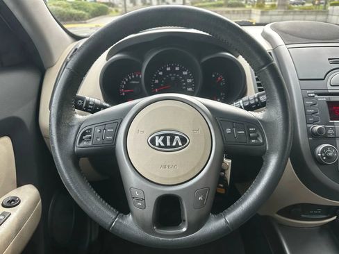 Used 2010 Kia Soul ! image 15