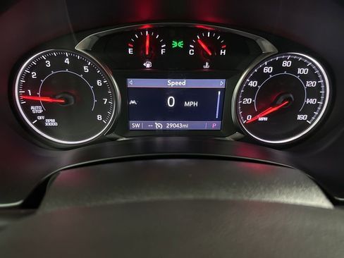 Used 2024 GMC Terrain SLT image 25