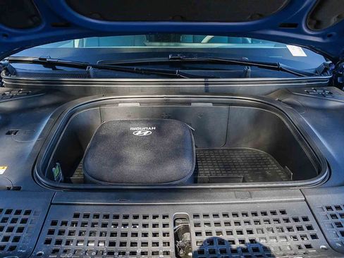 New 2026 Hyundai Ioniq 9 Limited image 12