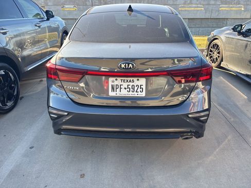 Used 2020 Kia Forte LXS image 2
