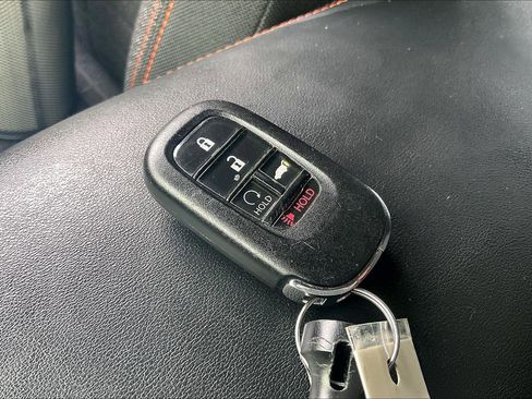 Used 2023 Honda HR-V Sport image 14