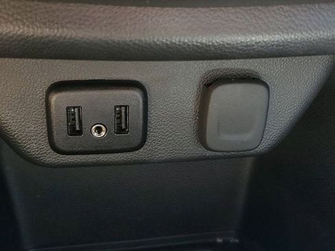 Used 2023 Chevrolet Traverse LT image 31