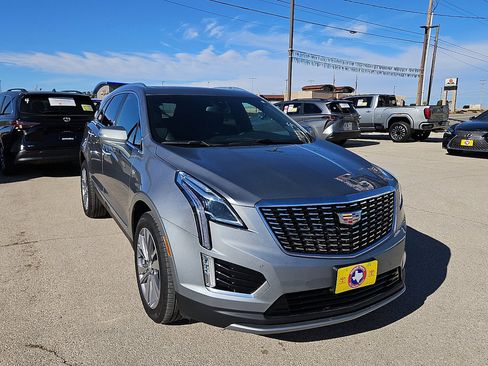 Used 2025 Cadillac XT5 Premium Luxury image 7
