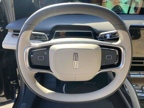 New 2025 Lincoln Nautilus Reserve image 33