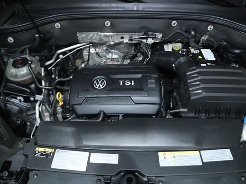 Certified 2021 Volkswagen Atlas Cross Sport SEL image 38