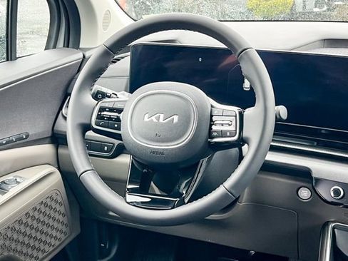 New 2026 Kia Carnival SX image 15