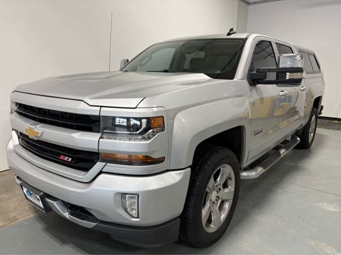 Used 2018 Chevrolet Silverado 1500 LT w/ Texas Edition image 1