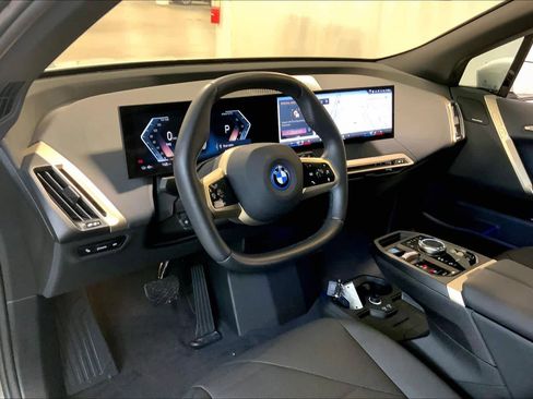 Used 2024 BMW iX xDrive50 w/ Sport Package image 17