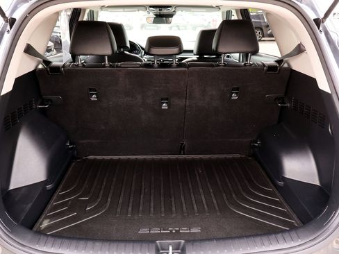 Used 2021 Kia Seltos EX AWD/4WD image 12