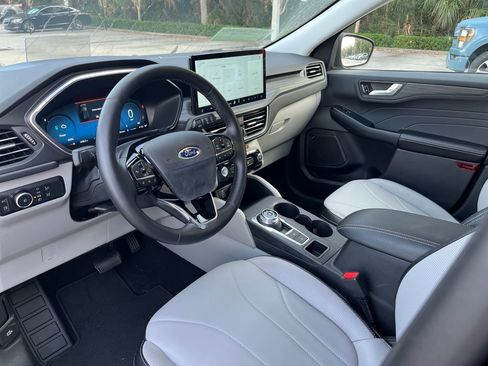 New 2025 Ford Escape SE w/ PHEV Premium Package image 5