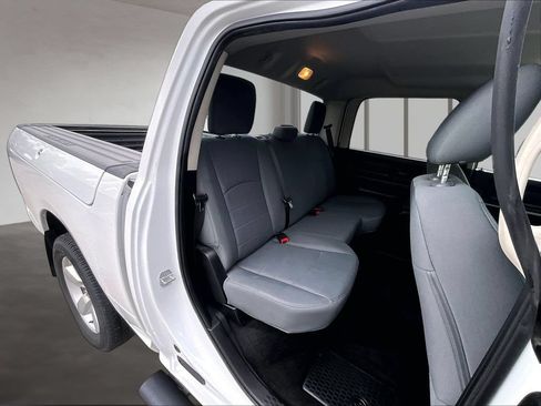 Used 2015 RAM 1500 Express AWD/4WD image 29