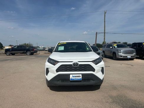 Used 2022 Toyota RAV4 LE FWD image 15