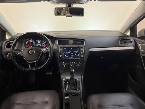 Used 2016 Volkswagen e-Golf SEL Premium image 30