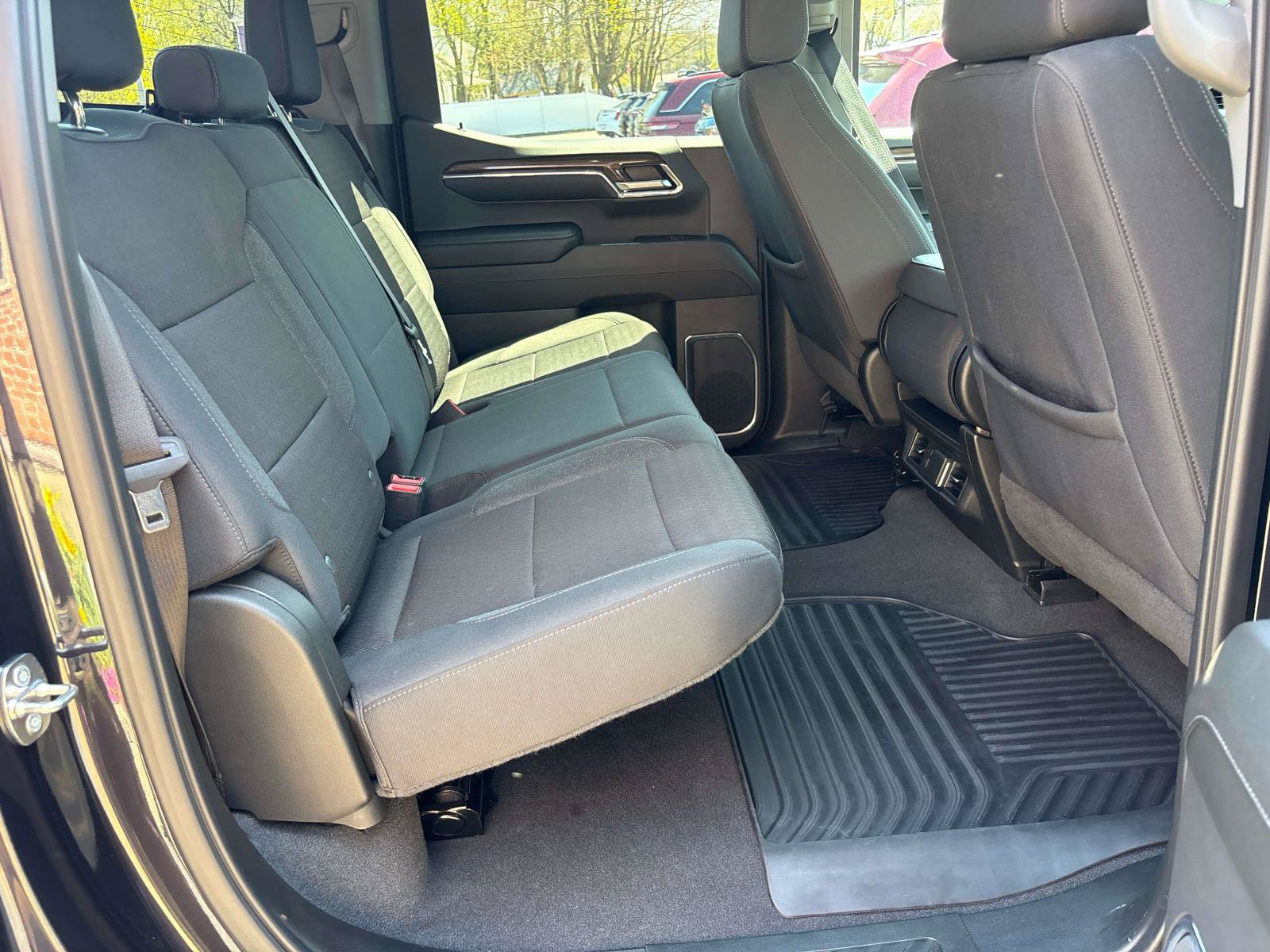 Used 2024 Chevrolet Silverado 1500 LT AWD/4WD image 10