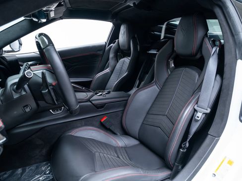 Used 2025 Chevrolet Corvette E-Ray AWD/4WD image 20
