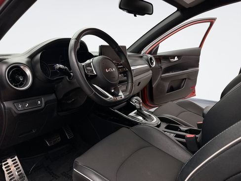 Used 2022 Kia Forte GT-Line w/ GT-Line Technology Package FWD image 10