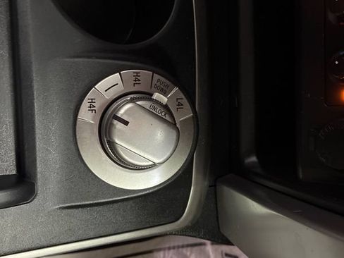 Used 2018 Toyota 4Runner Limited AWD/4WD image 18