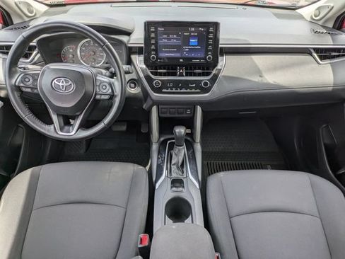 Used 2022 Toyota Corolla Cross LE w/ Moonroof Package FWD image 15