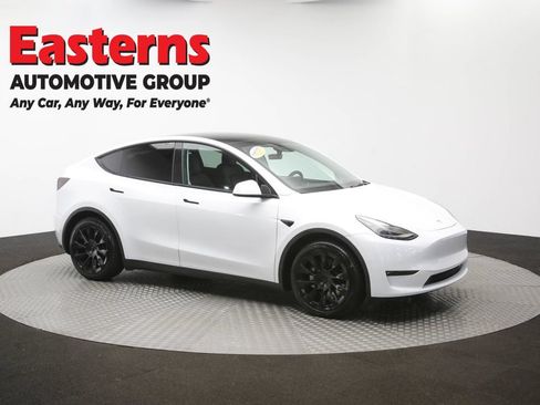 Used 2022 Tesla Model Y Long Range AWD/4WD image 41