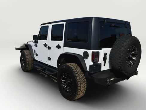 Used 2017 Jeep Wrangler Unlimited Sport AWD/4WD image 6
